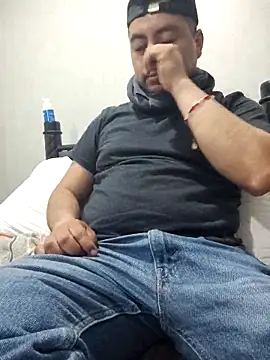 Snapshot of Potro23hotzen chatting on 13, 11, 2025 Potro23hotzen online show from 13, 11, 2025