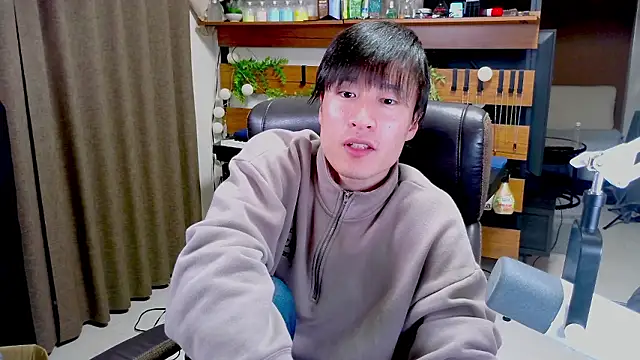 Snapshot of IroManager chatting on 8, 2, 2026 IroManager online show from 8, 2, 2026