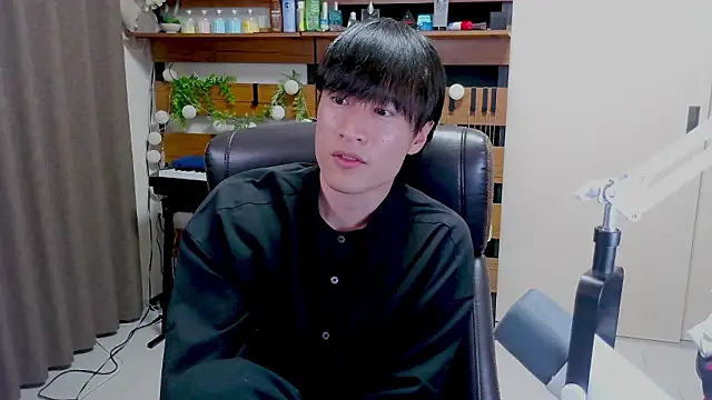 Snapshot of IroManager chatting on 13, 2, 2026 IroManager online show from 13, 2, 2026