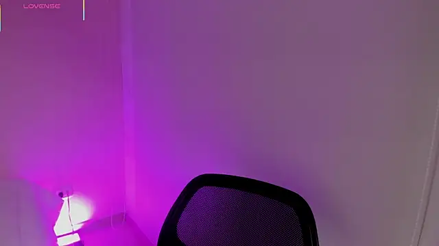 Oriana Guzman online show from 5, 2, 2026