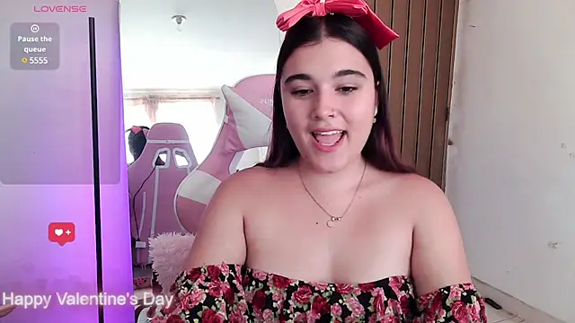 Magic-Smilee online show from 14, 2, 2025