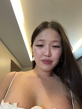 Snapshot of Aiko_Yumi chatting on 31, 12, 2024 Aiko Yumi online show from 31, 12, 2024