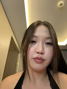 Snapshot of Aiko_Yumi chatting on 3, 1, 2025 Aiko Yumi online show from 3, 1, 2025