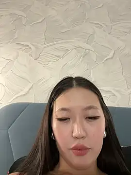 Snapshot of Aiko_Yumi chatting on 24, 2, 2025 Aiko Yumi online show from 24, 2, 2025