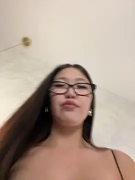 Snapshot of Aiko_Yumi chatting on 25, 2, 2025 Aiko Yumi online show from 25, 2, 2025