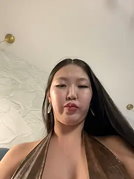 Snapshot of Aiko_Yumi chatting on 9, 3, 2025 Aiko Yumi online show from 9, 3, 2025