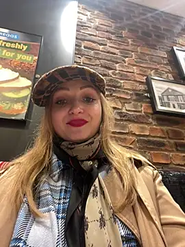 Snapshot of LadyTatiana_Madam chatting on 9, 2, 2025 LadyTatiana Madam online show from 9, 2, 2025