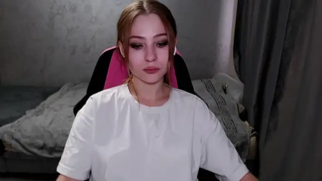 Tessa Walker online show from 30, 7, 2026