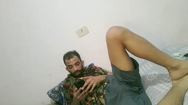 Snapshot of UncutToyBoy23cm chatting on 18, 10, 2025 UncutToyBoy23cm online show from 18, 10, 2025