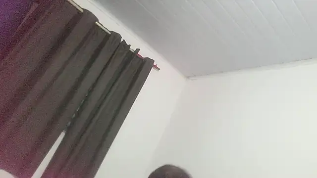 Snapshot of UncutToyBoy23cm chatting on 2, 11, 2025 UncutToyBoy23cm online show from 2, 11, 2025