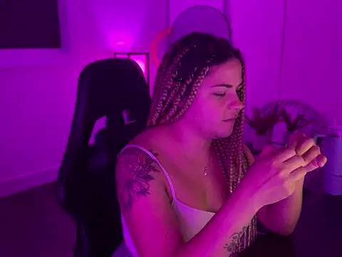 MelSaunders online show from 26, 10, 2025