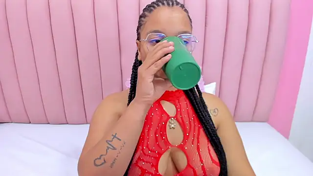 ISABELLA 020 online show from 17, 3, 2025