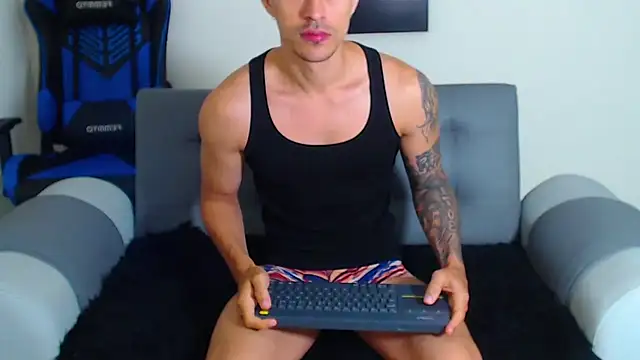 Snapshot of Tristan-bm chatting on 7, 1, 2025 Tristan-bm online show from 7, 1, 2025
