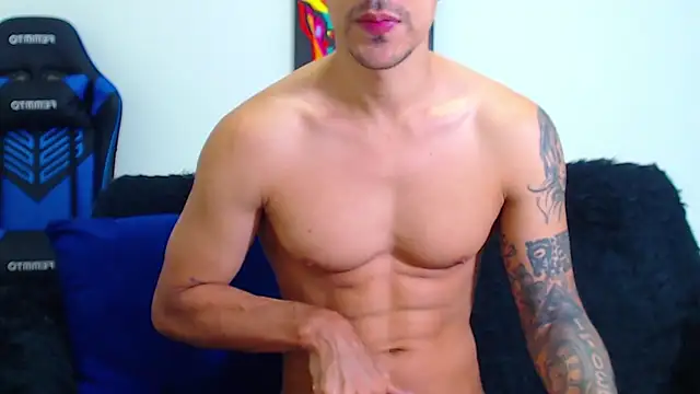 Snapshot of Tristan-bm chatting on 5, 2, 2025 Tristan-bm online show from 5, 2, 2025