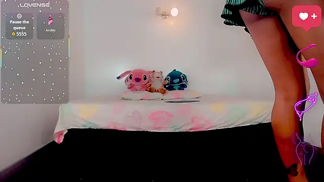  Riannagarcia  online show from 3, 3, 2026