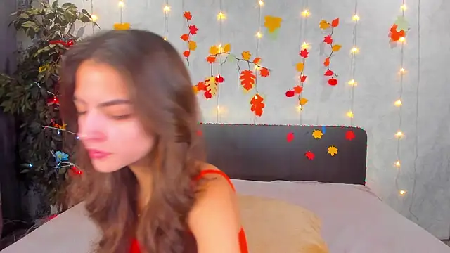 Milana Crystal  online show from 24, 11, 2025