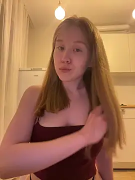 Snapshot of Eva_Weyne chatting on 5, 6, 2026 Eva Weyne online show from 5, 6, 2026