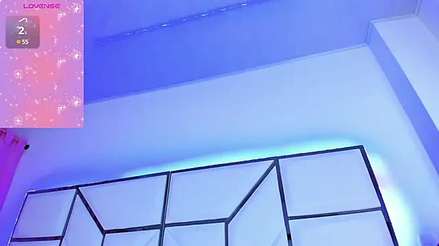 Snapshot of SarayRoyse chatting on 8, 2, 2025 SarayRoyse online show from 8, 2, 2025