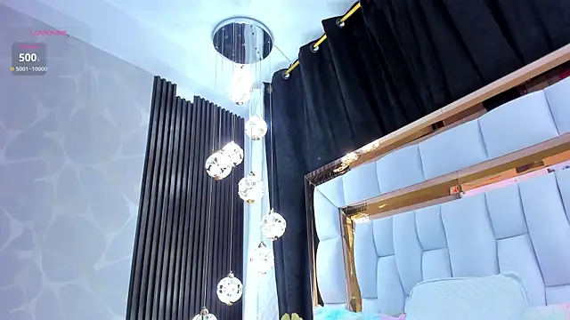 SarayRoyse online show from 8, 2, 2026