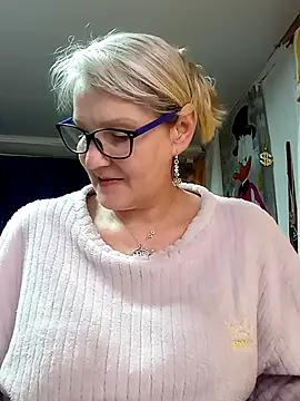 irinamaux online show from 17, 4, 2026