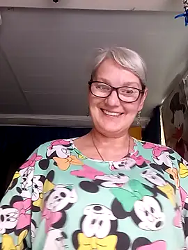 irinamaux online show from 2, 6, 2026