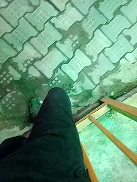 Snapshot of mr_slim_body chatting on 17, 12, 2024 mr slim body online show from 17, 12, 2024