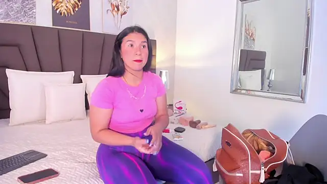 Sofi Perez  online show from 8, 2, 2025