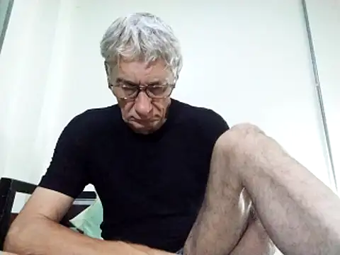 Snapshot of BIGUNCUTHARDCOCK chatting on 23, 2, 2025 BIGUNCUTHARDCOCK online show from 23, 2, 2025