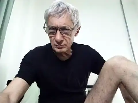 Snapshot of BIGUNCUTHARDCOCK chatting on 24, 2, 2025 BIGUNCUTHARDCOCK online show from 24, 2, 2025
