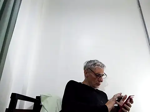 Snapshot of BIGUNCUTHARDCOCK chatting on 28, 2, 2025 BIGUNCUTHARDCOCK online show from 28, 2, 2025