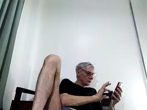 Snapshot of BIGUNCUTHARDCOCK chatting on 2, 3, 2025 BIGUNCUTHARDCOCK online show from 2, 3, 2025