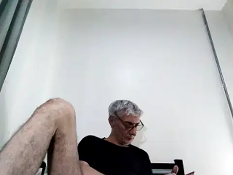 Snapshot of BIGUNCUTHARDCOCK chatting on 3, 3, 2025 BIGUNCUTHARDCOCK online show from 3, 3, 2025
