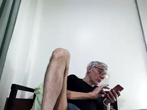 Snapshot of BIGUNCUTHARDCOCK chatting on 3, 3, 2025 BIGUNCUTHARDCOCK online show from 3, 3, 2025
