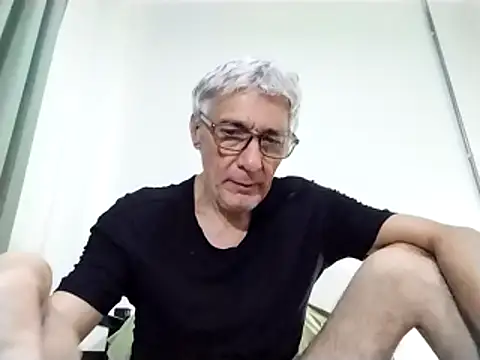 Snapshot of BIGUNCUTHARDCOCK chatting on 6, 3, 2025 BIGUNCUTHARDCOCK online show from 6, 3, 2025