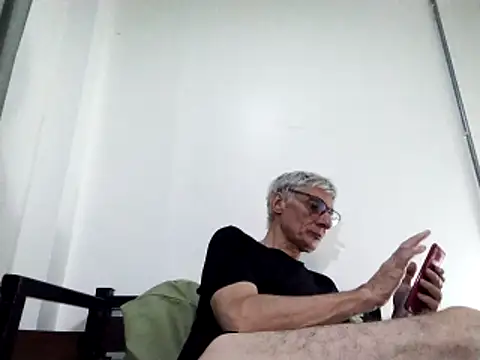 Snapshot of BIGUNCUTHARDCOCK chatting on 7, 3, 2025 BIGUNCUTHARDCOCK online show from 7, 3, 2025