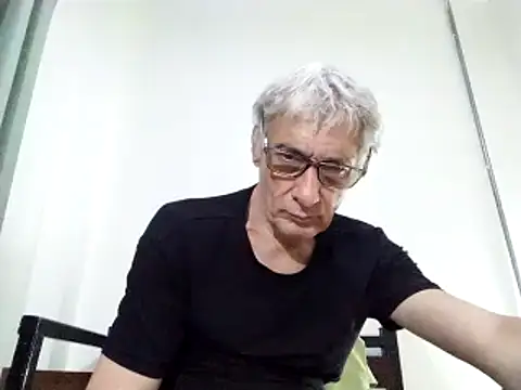Snapshot of BIGUNCUTHARDCOCK chatting on 11, 3, 2025 BIGUNCUTHARDCOCK online show from 11, 3, 2025