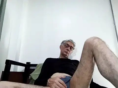 Snapshot of BIGUNCUTHARDCOCK chatting on 11, 3, 2025 BIGUNCUTHARDCOCK online show from 11, 3, 2025