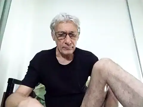 Snapshot of BIGUNCUTHARDCOCK chatting on 12, 3, 2025 BIGUNCUTHARDCOCK online show from 12, 3, 2025