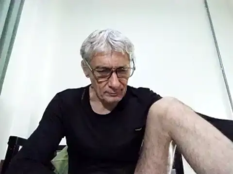 Snapshot of BIGUNCUTHARDCOCK chatting on 12, 3, 2025 BIGUNCUTHARDCOCK online show from 12, 3, 2025