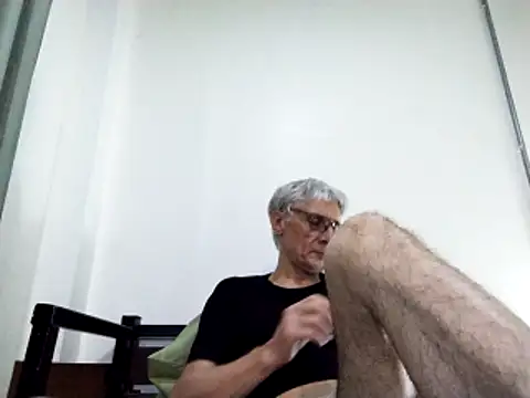 Snapshot of BIGUNCUTHARDCOCK chatting on 17, 3, 2025 BIGUNCUTHARDCOCK online show from 17, 3, 2025