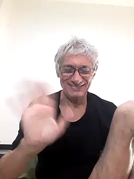 Snapshot of BIGUNCUTHARDCOCK chatting on 18, 3, 2025 BIGUNCUTHARDCOCK online show from 18, 3, 2025