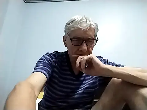 Snapshot of BIGUNCUTHARDCOCK chatting on 20, 9, 2025 BIGUNCUTHARDCOCK online show from 20, 9, 2025