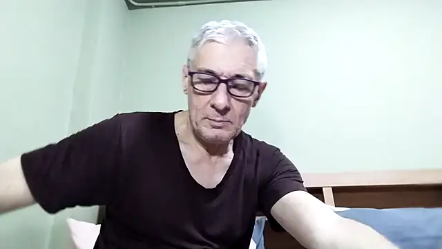 Snapshot of BIGUNCUTHARDCOCK chatting on 4, 10, 2025 BIGUNCUTHARDCOCK online show from 4, 10, 2025