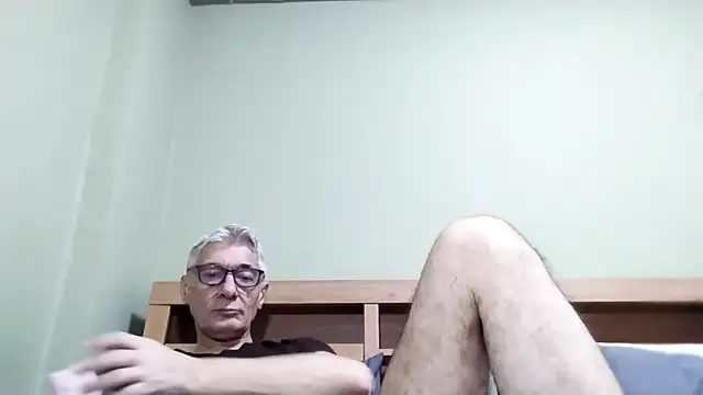 Snapshot of BIGUNCUTHARDCOCK chatting on 5, 10, 2025 BIGUNCUTHARDCOCK online show from 5, 10, 2025