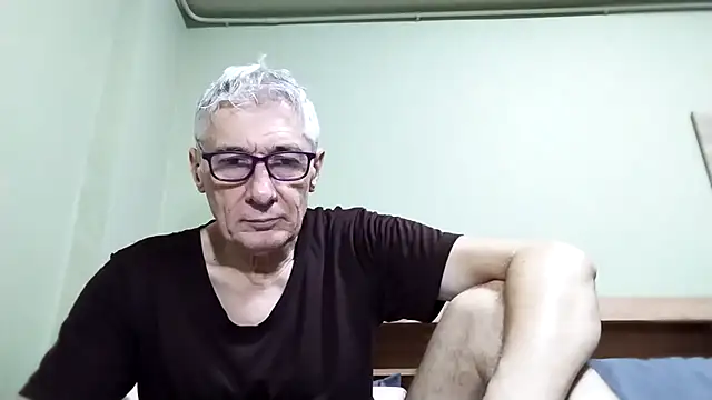 Snapshot of BIGUNCUTHARDCOCK chatting on 7, 10, 2025 BIGUNCUTHARDCOCK online show from 7, 10, 2025