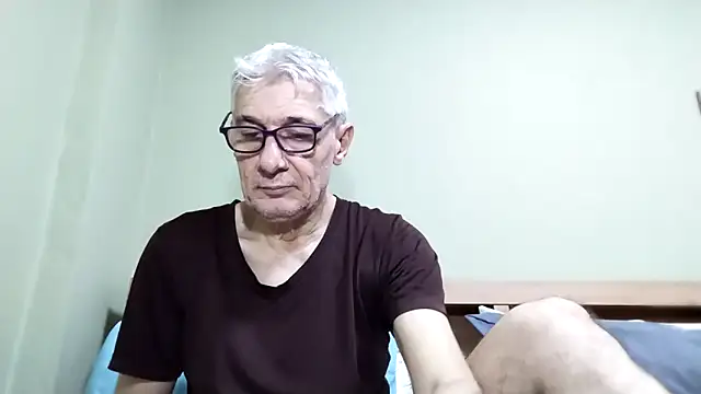 Snapshot of BIGUNCUTHARDCOCK chatting on 20, 10, 2025 BIGUNCUTHARDCOCK online show from 20, 10, 2025