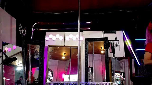 Snapshot of MadisonMarie chatting on 26, 10, 2025 MadisonMarie online show from 26, 10, 2025