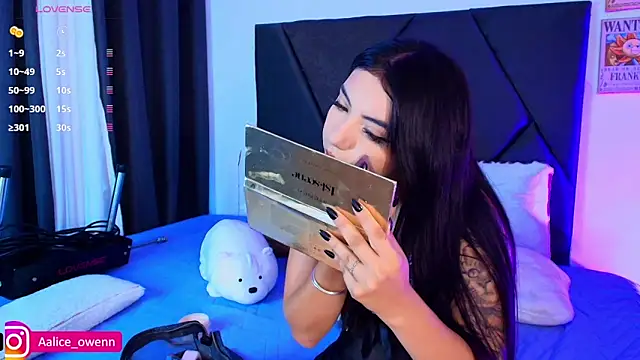 Aliceowenn online show from 12, 11, 2025