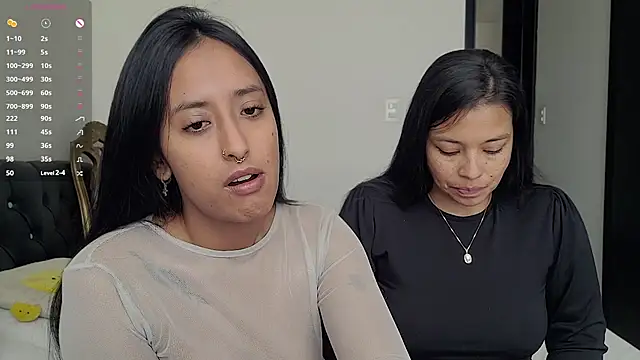 Snapshot of 2SummerLove1 chatting on 31, 12, 2024 2SummerLove1 online show from 31, 12, 2024