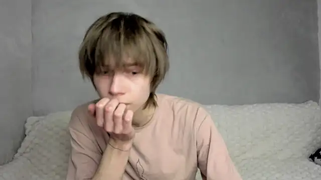 Snapshot of Makentoshi_ chatting on 21, 11, 2025 Makentoshi online show from 21, 11, 2025